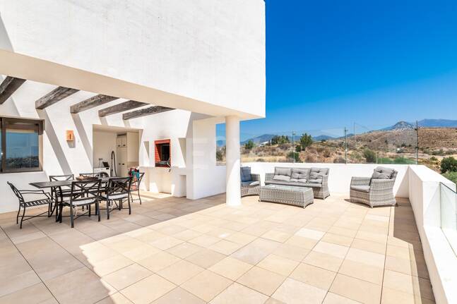 Geräumiges Penthouse im Los Flamingos Golf mit atemberaubendem Panoramablick auf das Meer