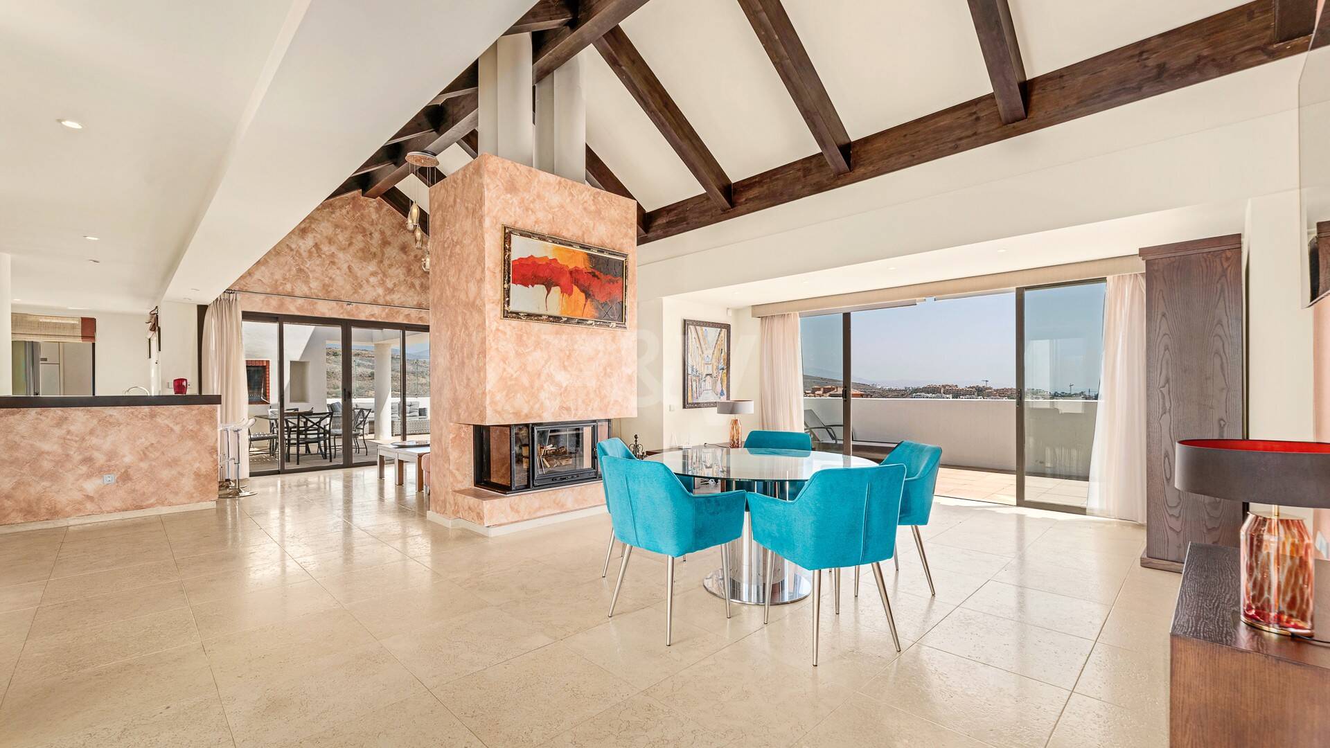 Penthouse spacieux à Los Flamingos Golf avec vue panoramique sur la mer