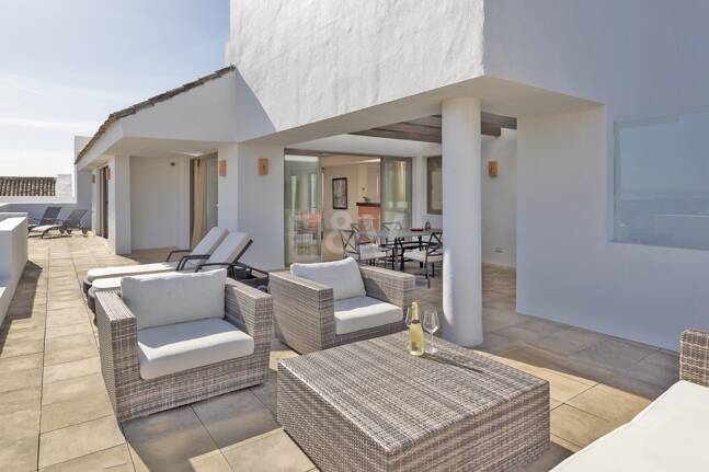 Geräumiges Penthouse im Los Flamingos Golf mit atemberaubendem Panoramablick auf das Meer