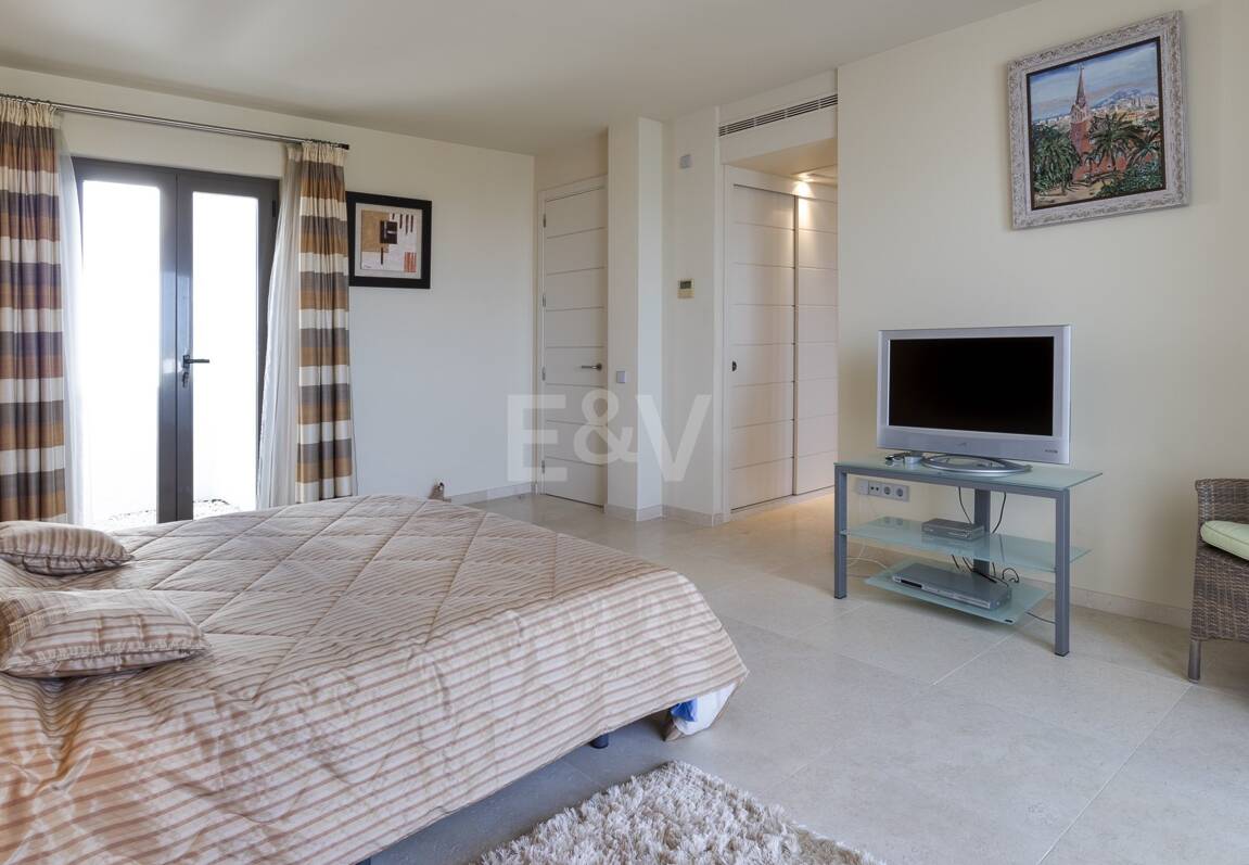 Geräumiges Penthouse im Los Flamingos Golf mit atemberaubendem Panoramablick auf das Meer