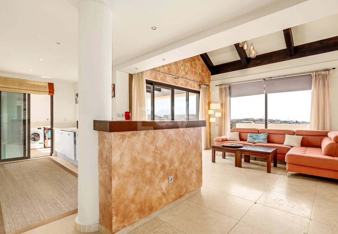 Geräumiges Penthouse im Los Flamingos Golf mit atemberaubendem Panoramablick auf das Meer