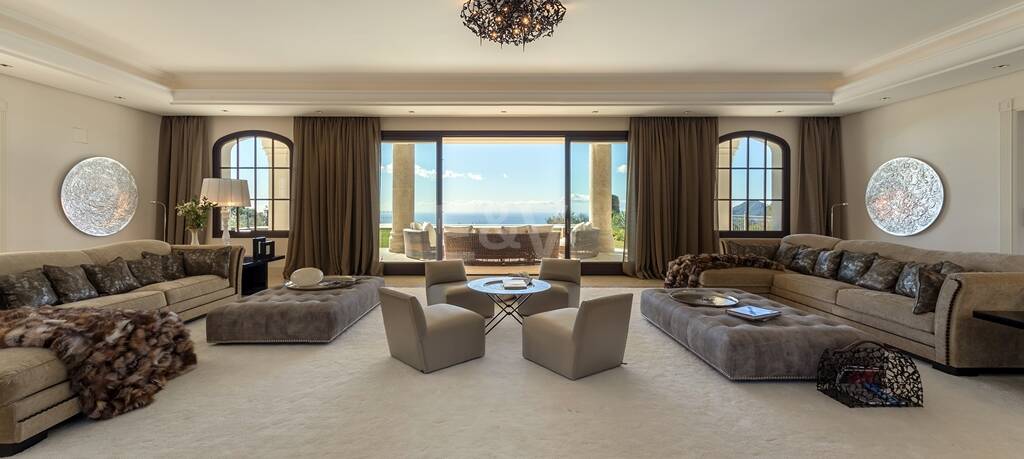 Impressive villa in La Zagaleta with unique panoramic sea views