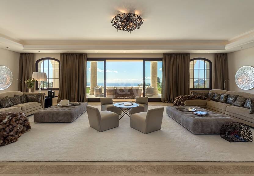 Imponerande villa i La Zagaleta med unika panoramautsikt över havet