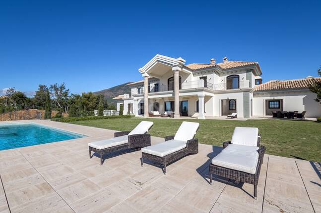 Imponerande villa i La Zagaleta med unika panoramautsikt över havet