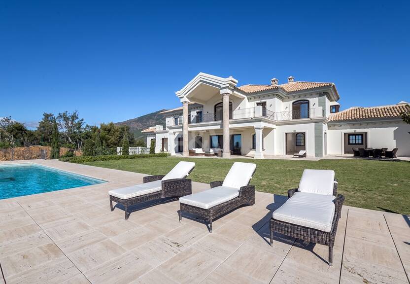 Imponerande villa i La Zagaleta med unika panoramautsikt över havet