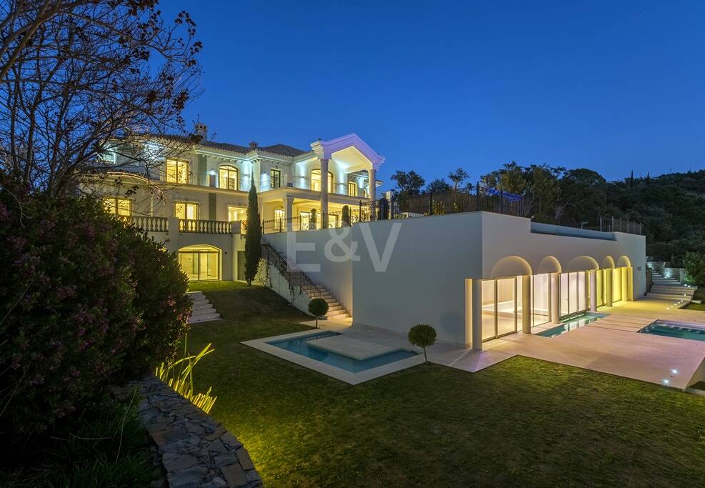 Imponerande villa i La Zagaleta med unika panoramautsikt över havet