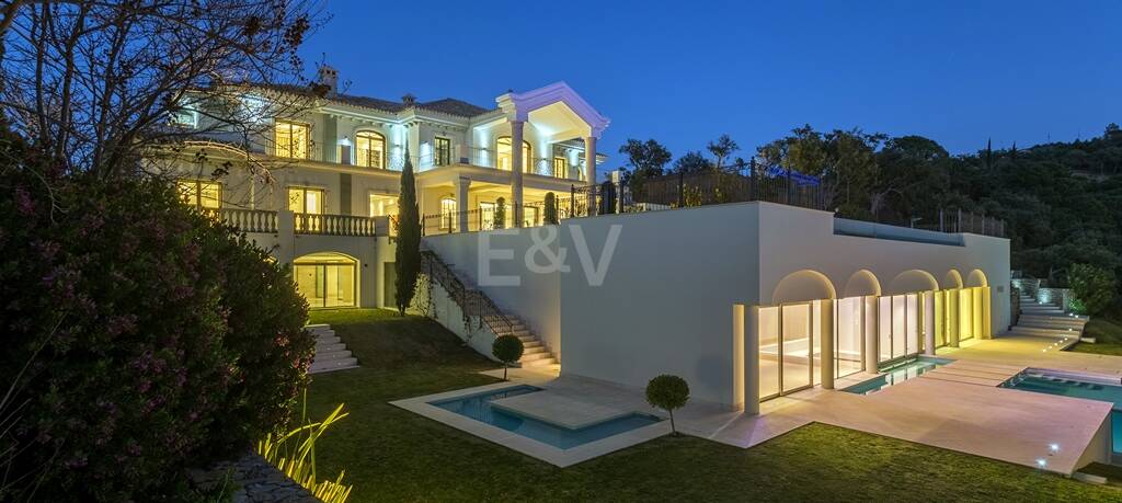 Impressive villa in La Zagaleta with unique panoramic sea views