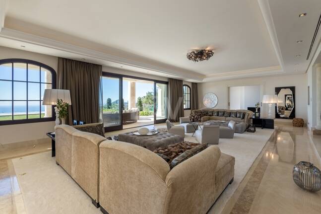 Imponerande villa i La Zagaleta med unika panoramautsikt över havet