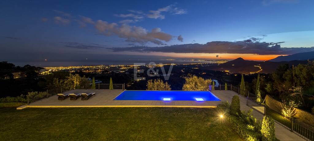 Impressive villa in La Zagaleta with unique panoramic sea views