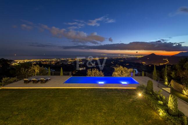 Imponerande villa i La Zagaleta med unika panoramautsikt över havet