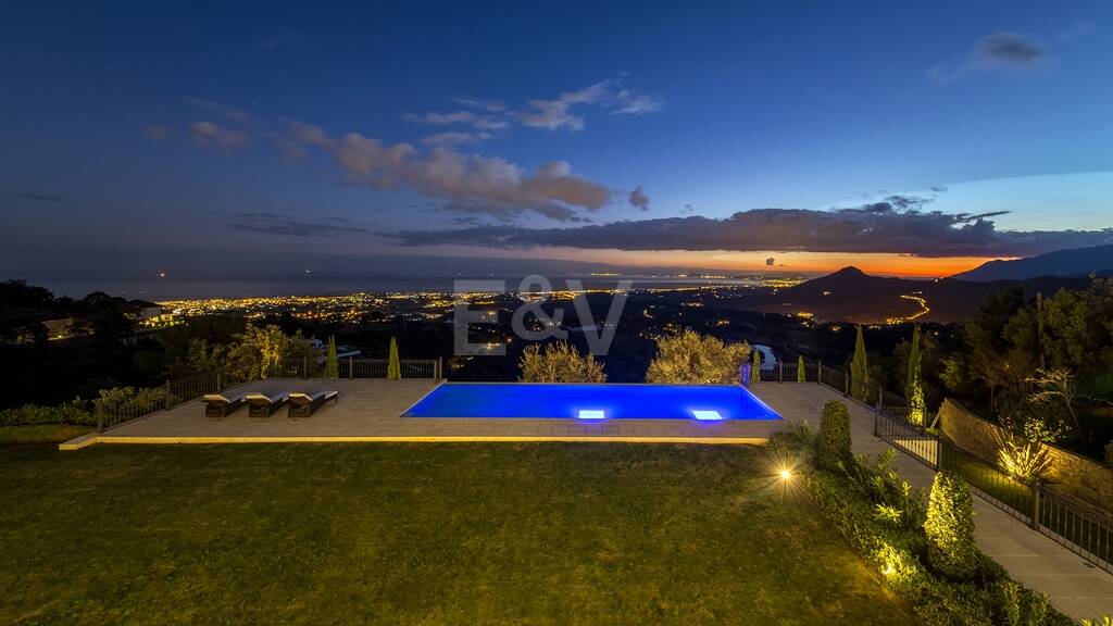 Imponerande villa i La Zagaleta med unika panoramautsikt över havet