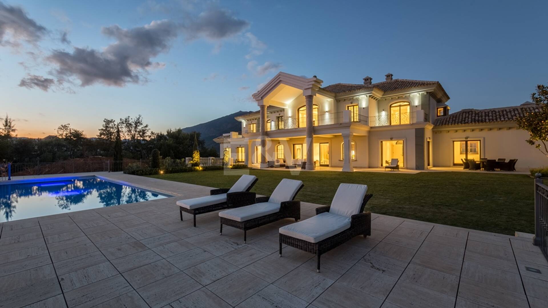 Impressive Villa in La Zagaleta with Unique Panoramic Sea Views