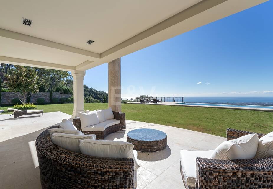 Imponerande villa i La Zagaleta med unika panoramautsikt över havet