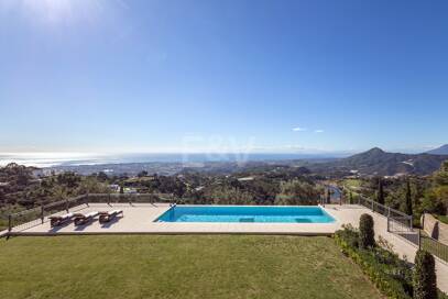 Imponerande villa i La Zagaleta med unika panoramautsikt över havet