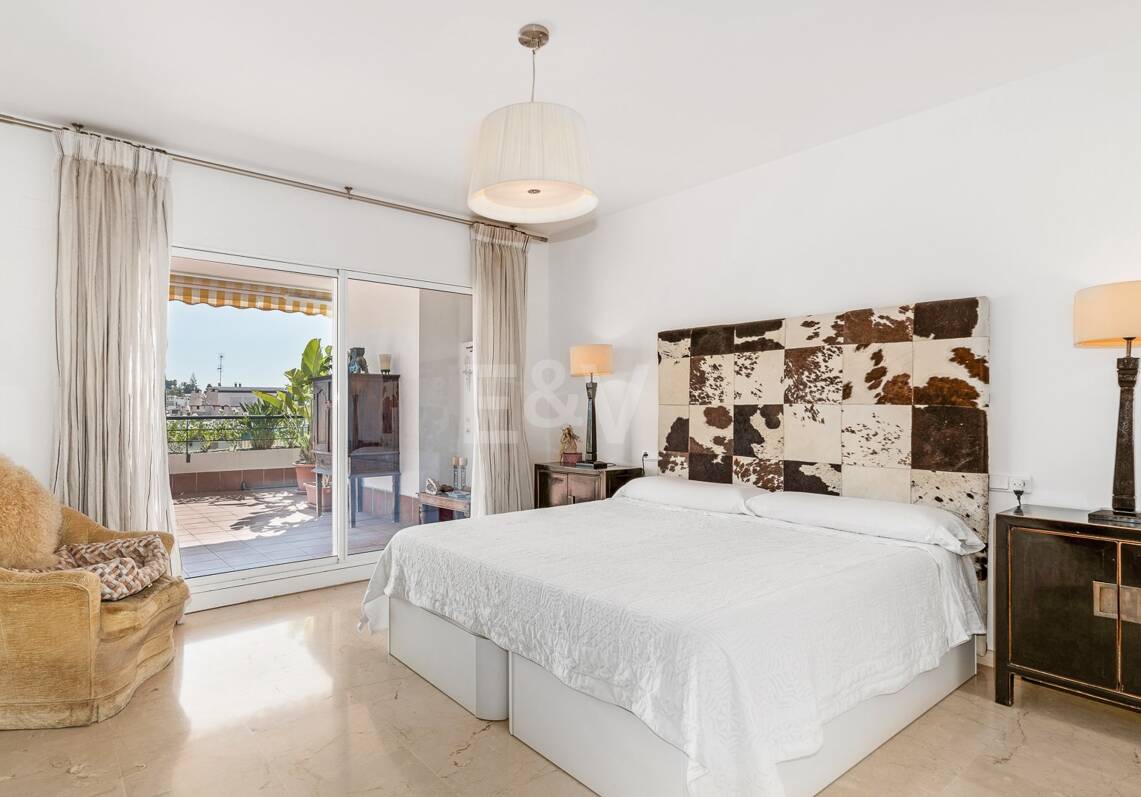 Guadalmina Golf-front Duplex Penthouse with views to La Concha