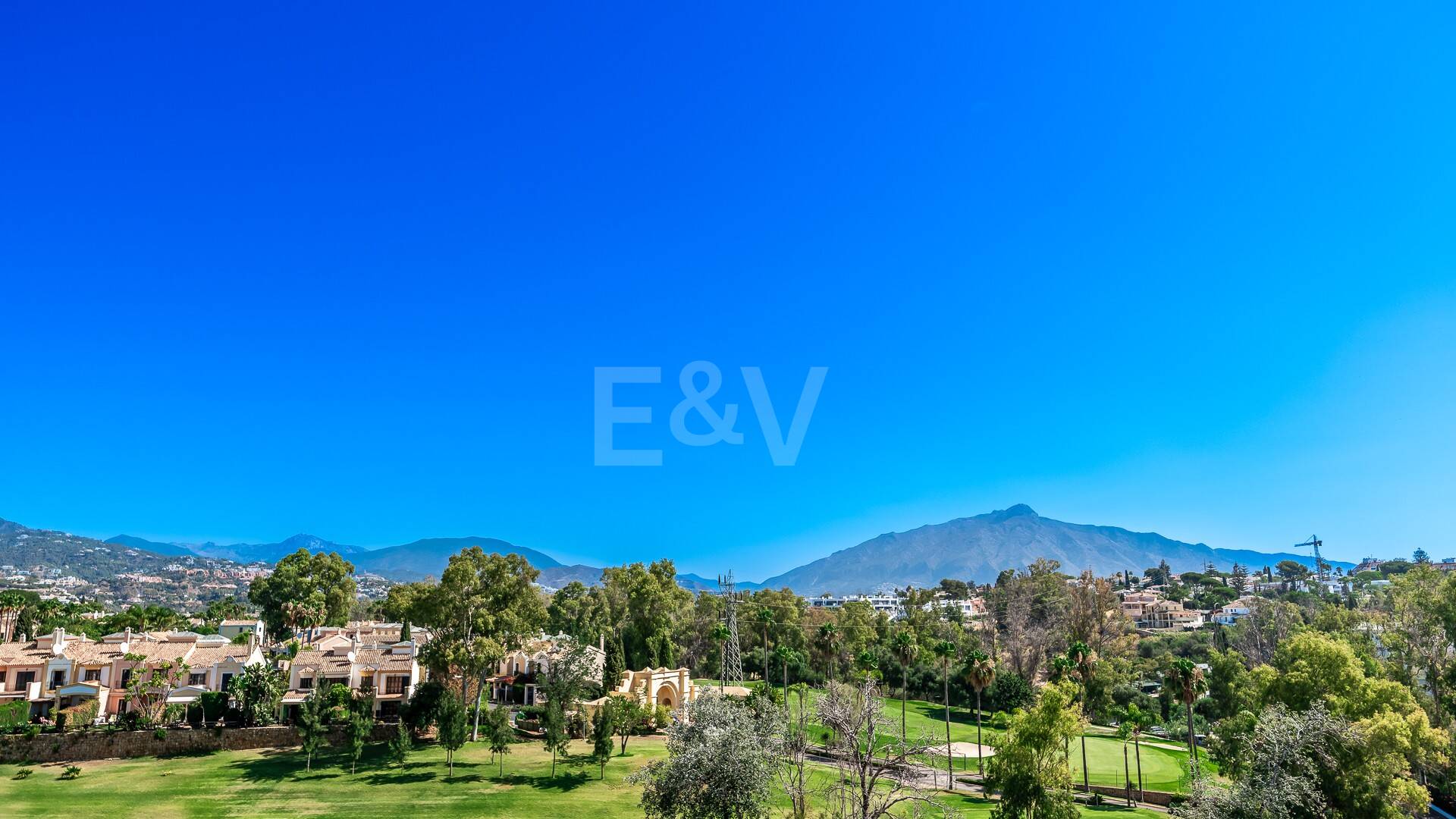 Guadalmina Golffront Duplex Penthouse med utsikt till La Concha