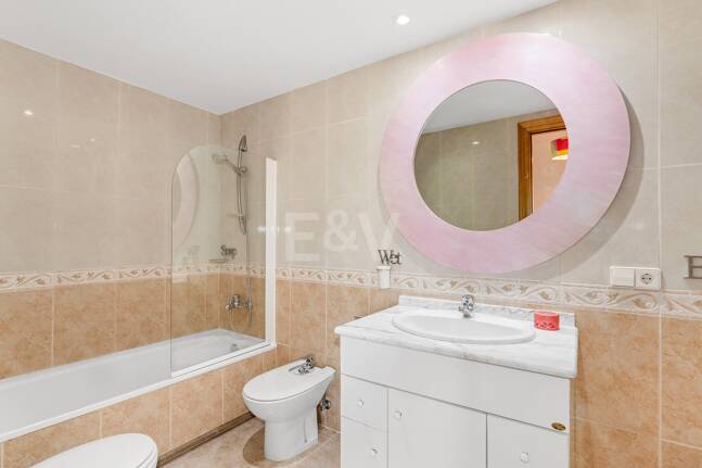 Ático duplex en Guadalmina en primera línea de golf con vistas a La Concha