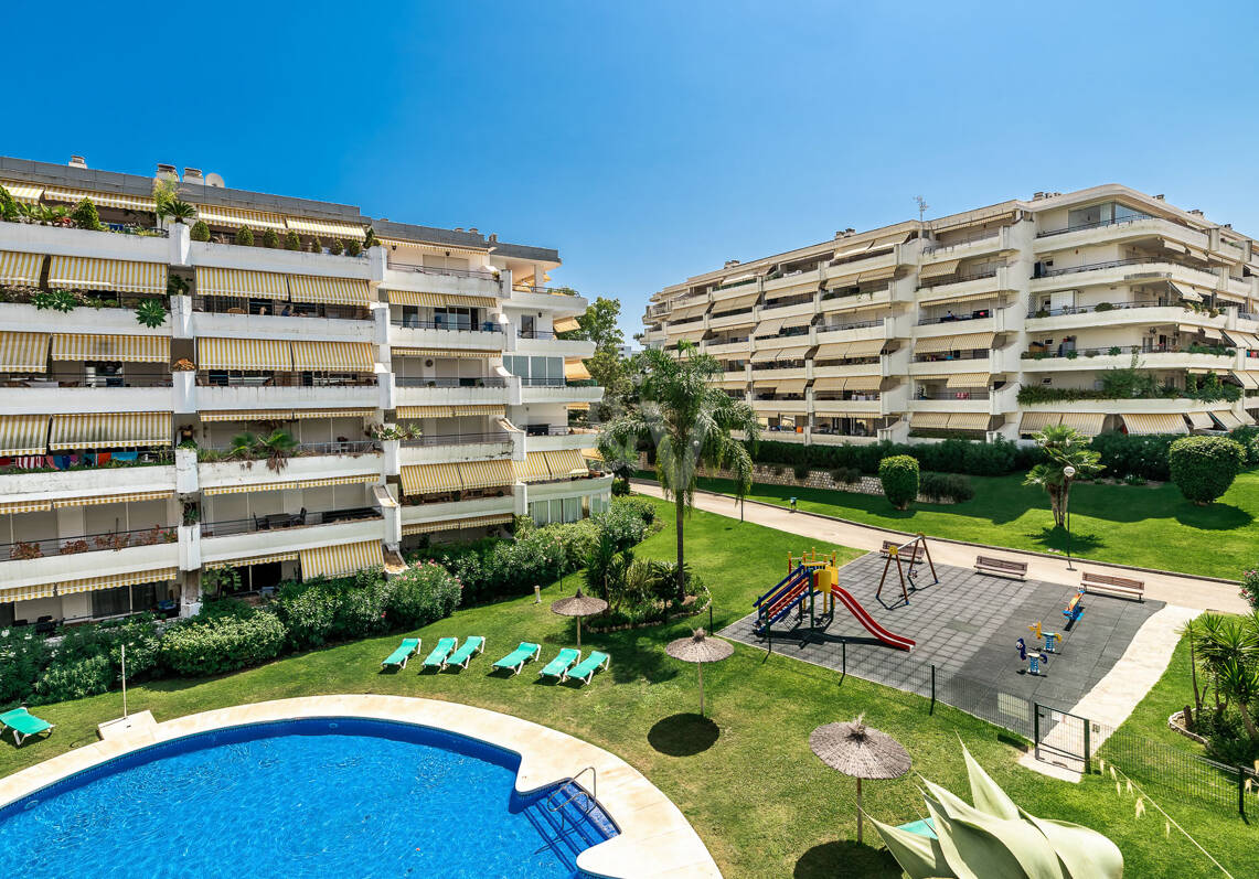 Guadalmina Golf-front Duplex Penthouse with views to La Concha