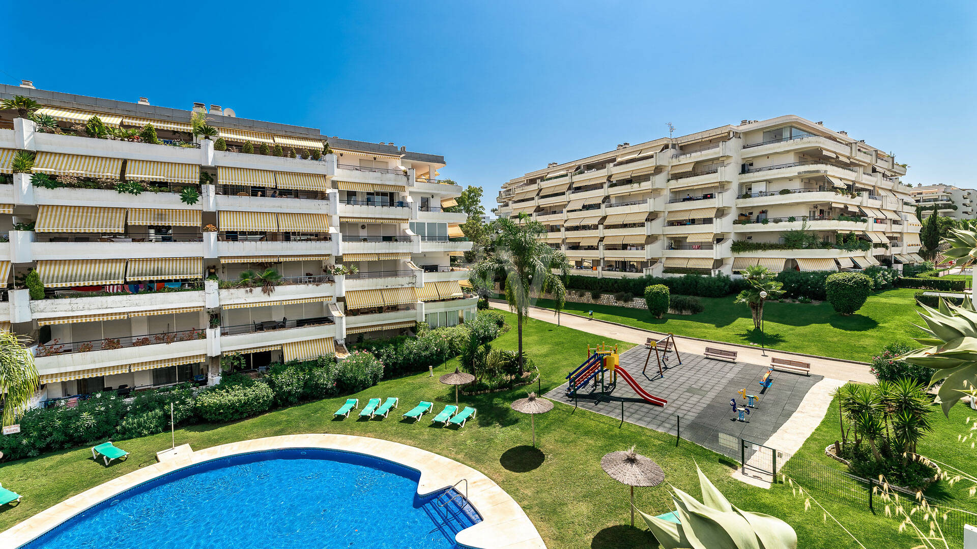 Guadalmina Golffront Duplex Penthouse med utsikt till La Concha