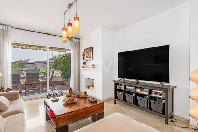 Ático duplex en Guadalmina en primera línea de golf con vistas a La Concha