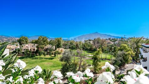 Guadalmina Golffront Duplex Penthouse med utsikt till La Concha