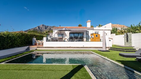 Villa mit Meerblick und Pool nahe Marbella