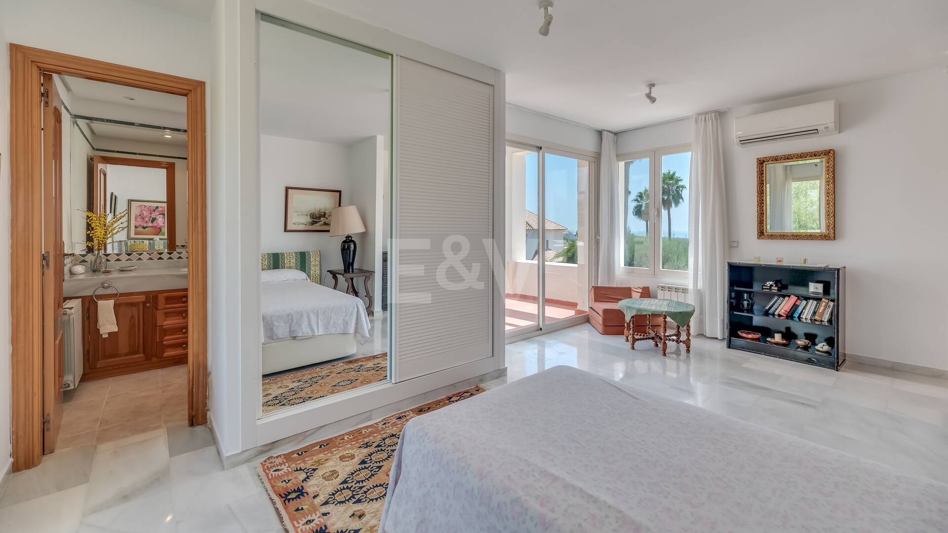 First Line Golf Villa in La Alquería with Spectacular Golf and Sea Views