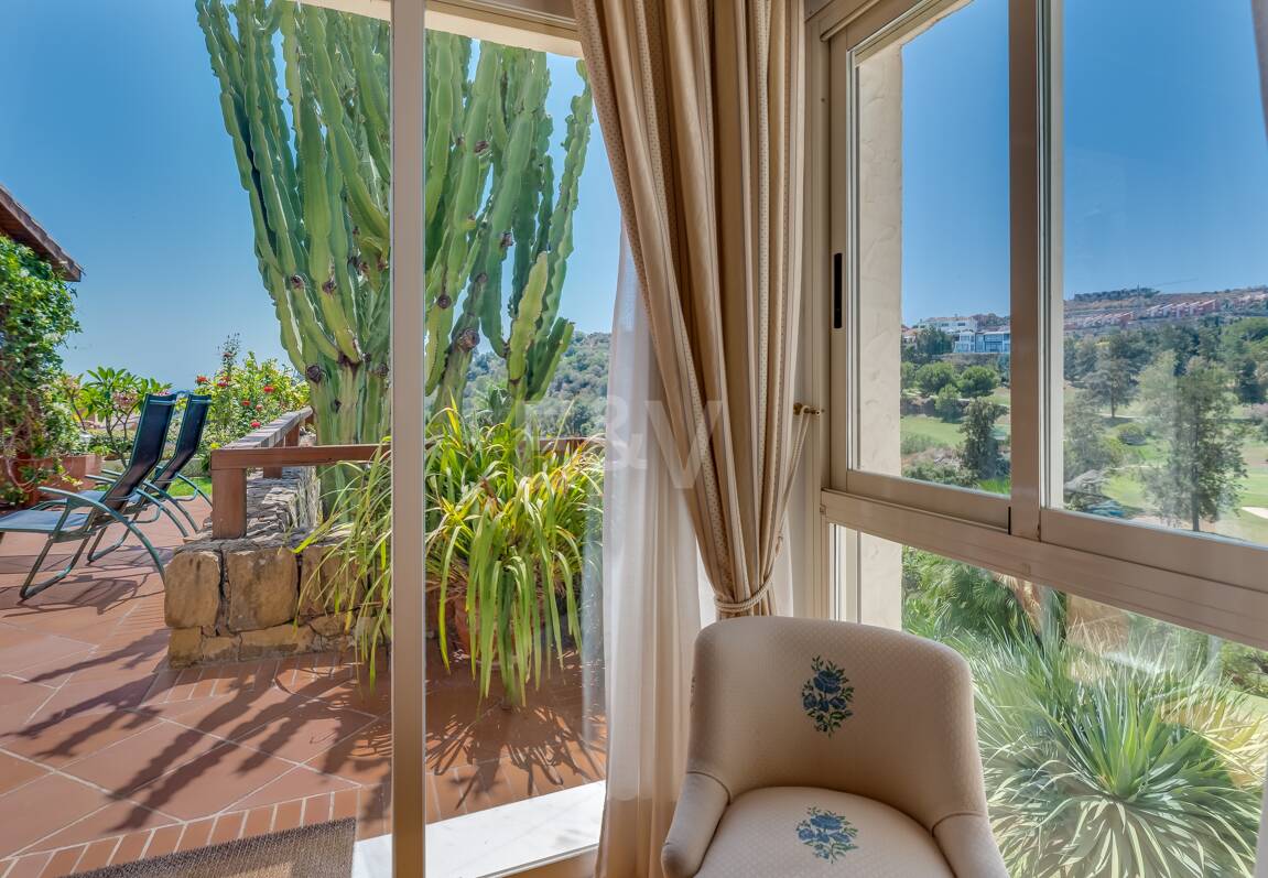 Villa classique à La Alquería avec vue spectaculaire sur la mer et le golf