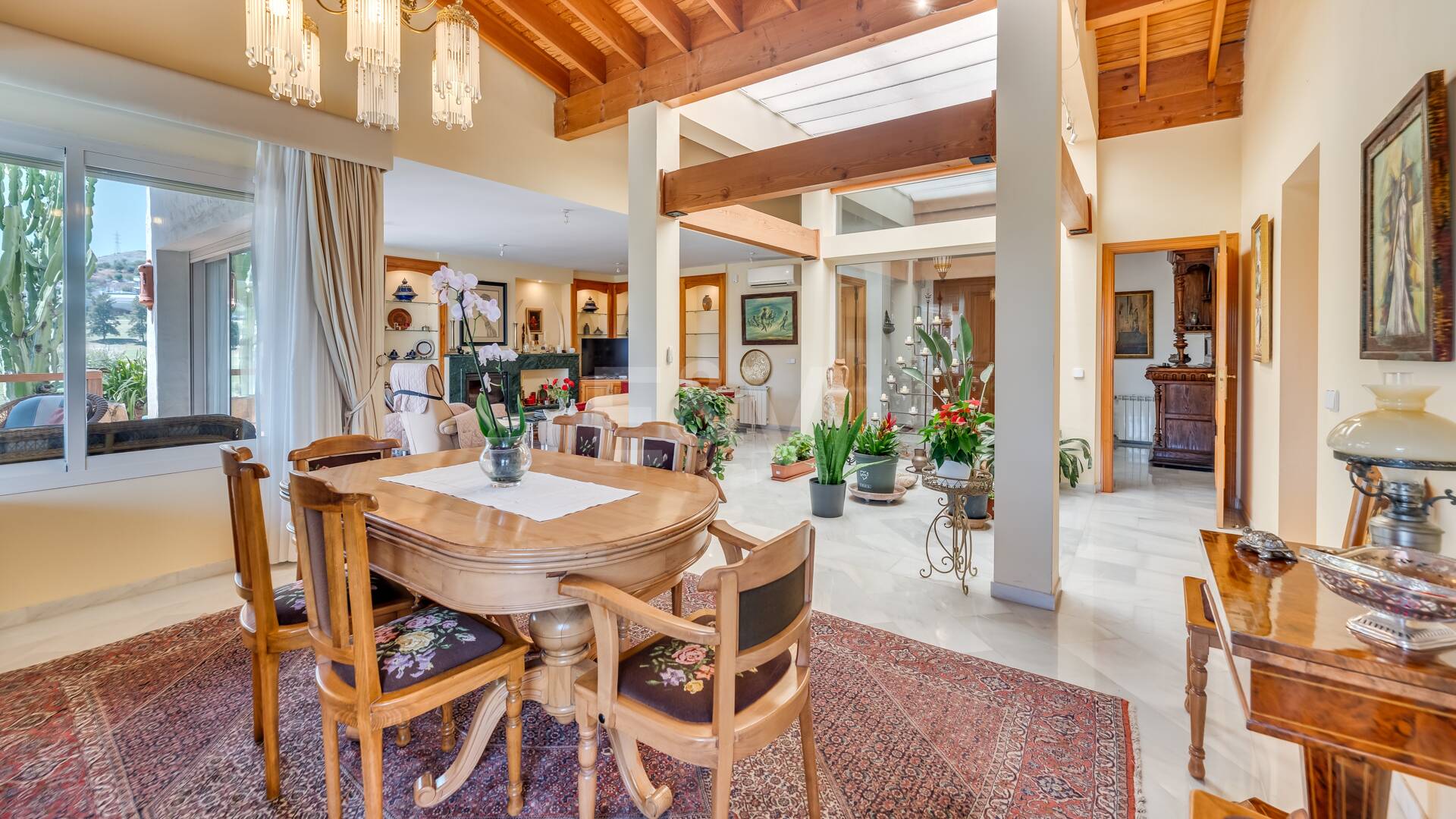 First Line Golf Villa in La Alquería with Spectacular Golf and Sea Views