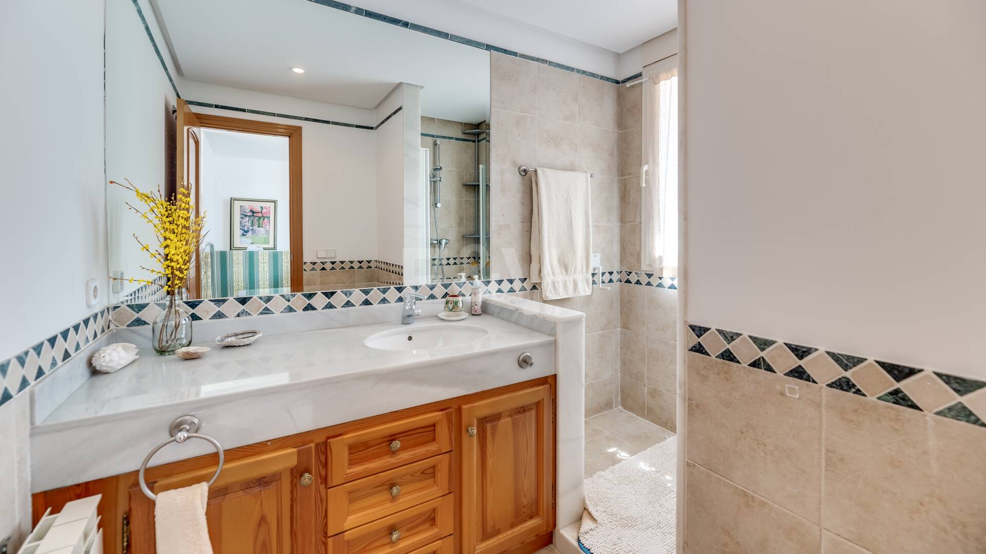 First Line Golf Villa in La Alquería with Spectacular Golf and Sea Views