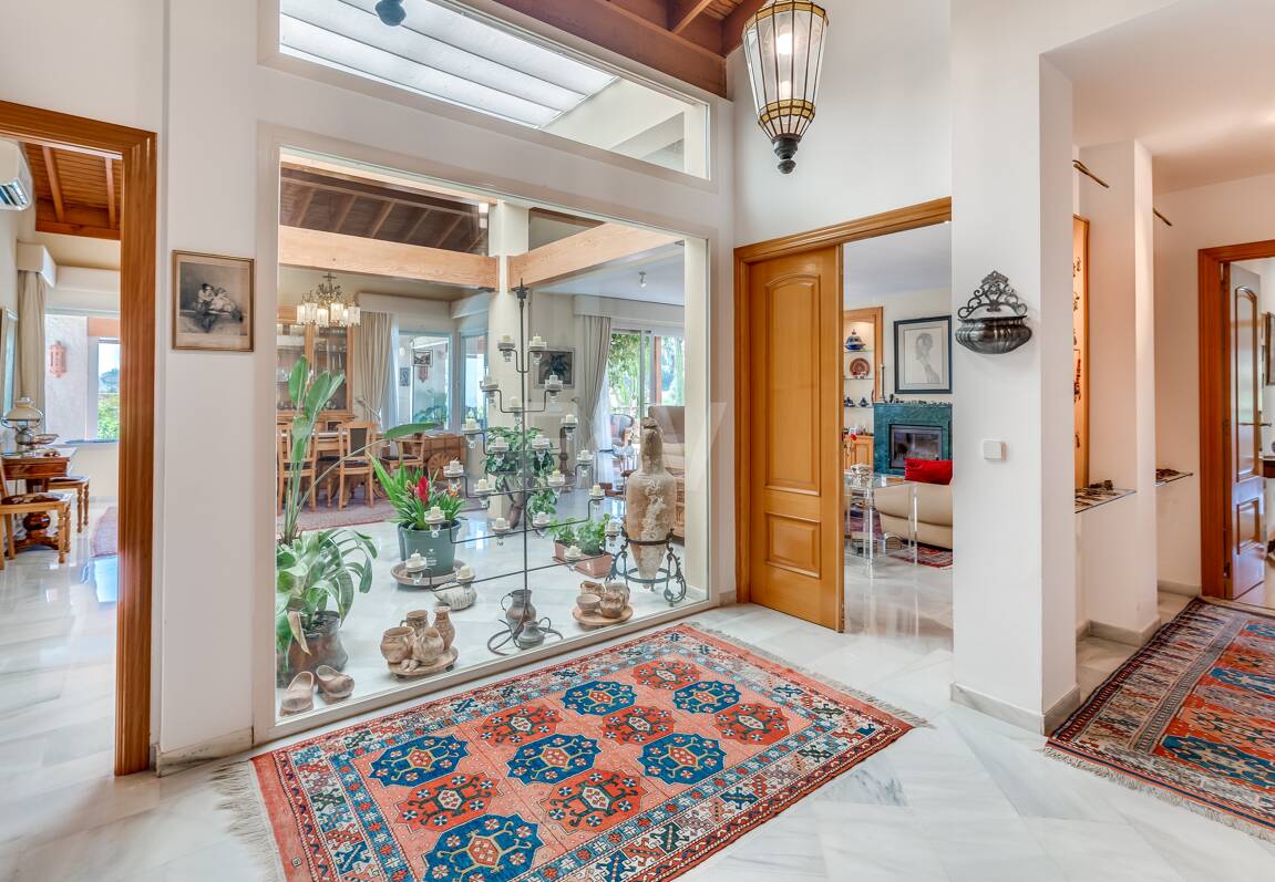 Villa classique à La Alquería avec vue spectaculaire sur la mer et le golf