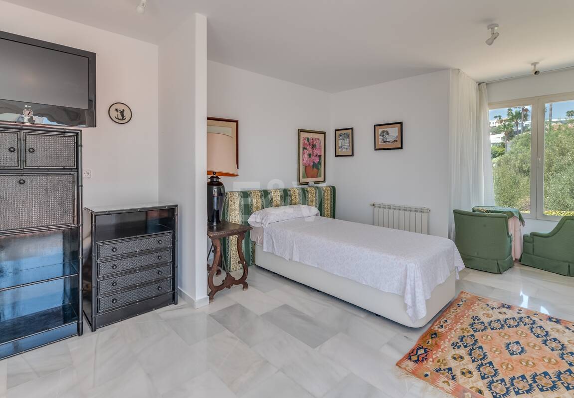 Villa classique à La Alquería avec vue spectaculaire sur la mer et le golf