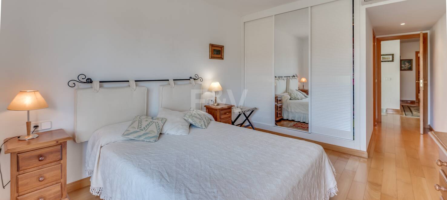 Classic Villa i La Alquería med spektakulär golf och havsutsikt