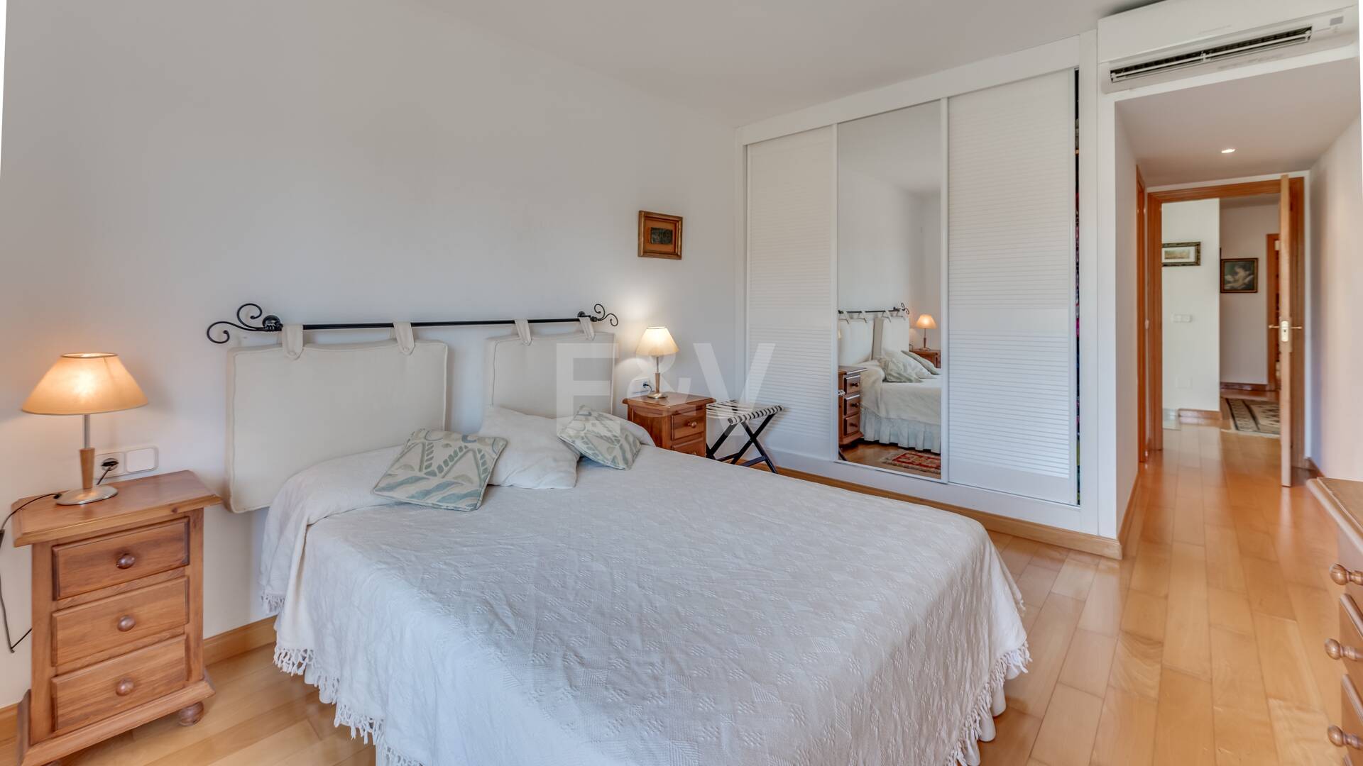 First Line Golf Villa in La Alquería with Spectacular Golf and Sea Views