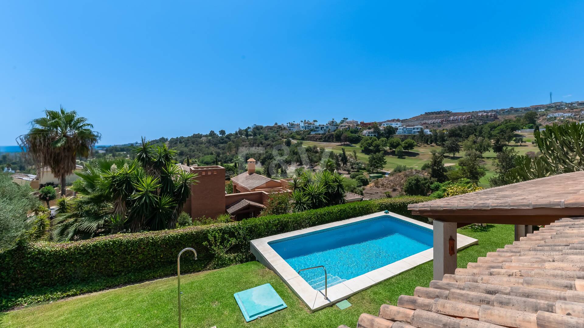Villa classique à La Alquería avec vue spectaculaire sur la mer et le golf