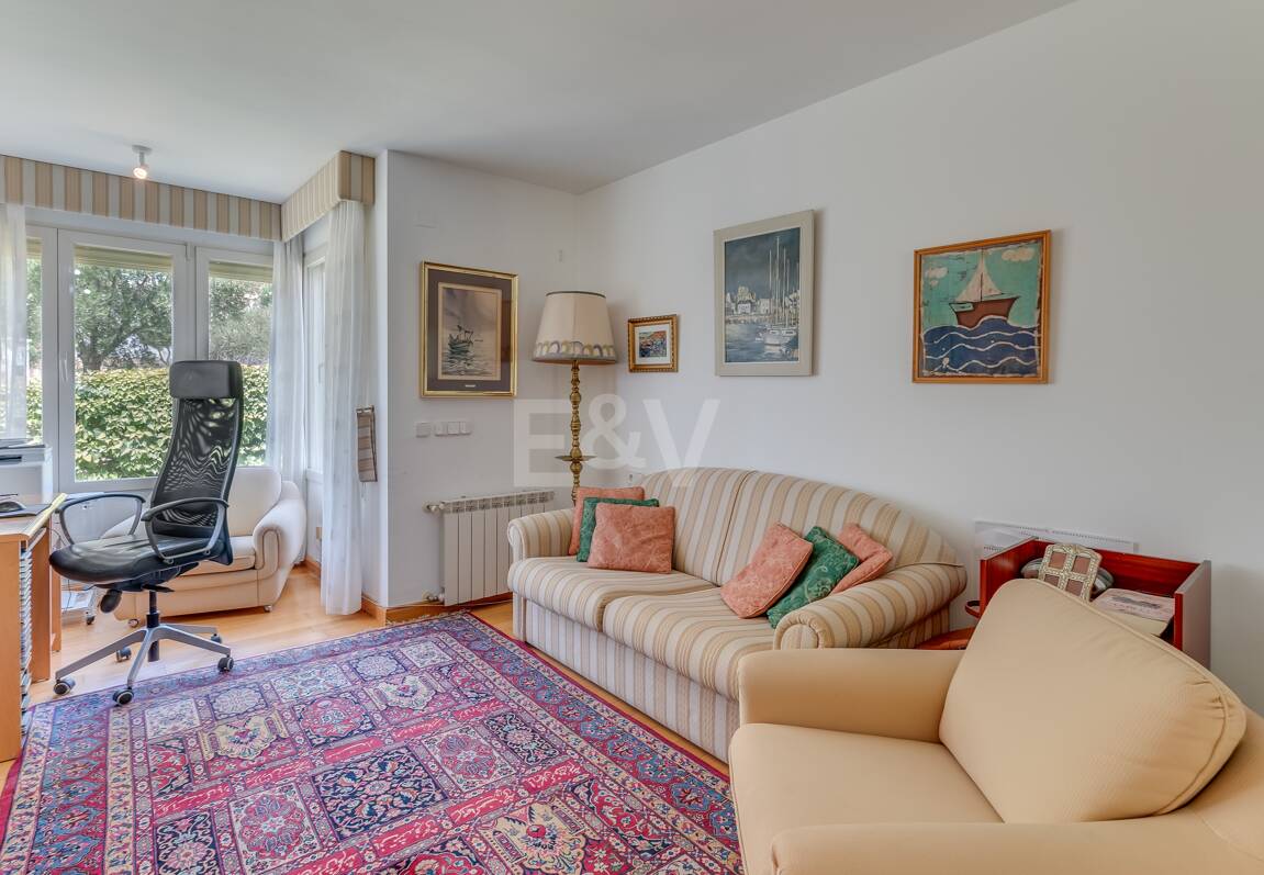 Villa classique à La Alquería avec vue spectaculaire sur la mer et le golf