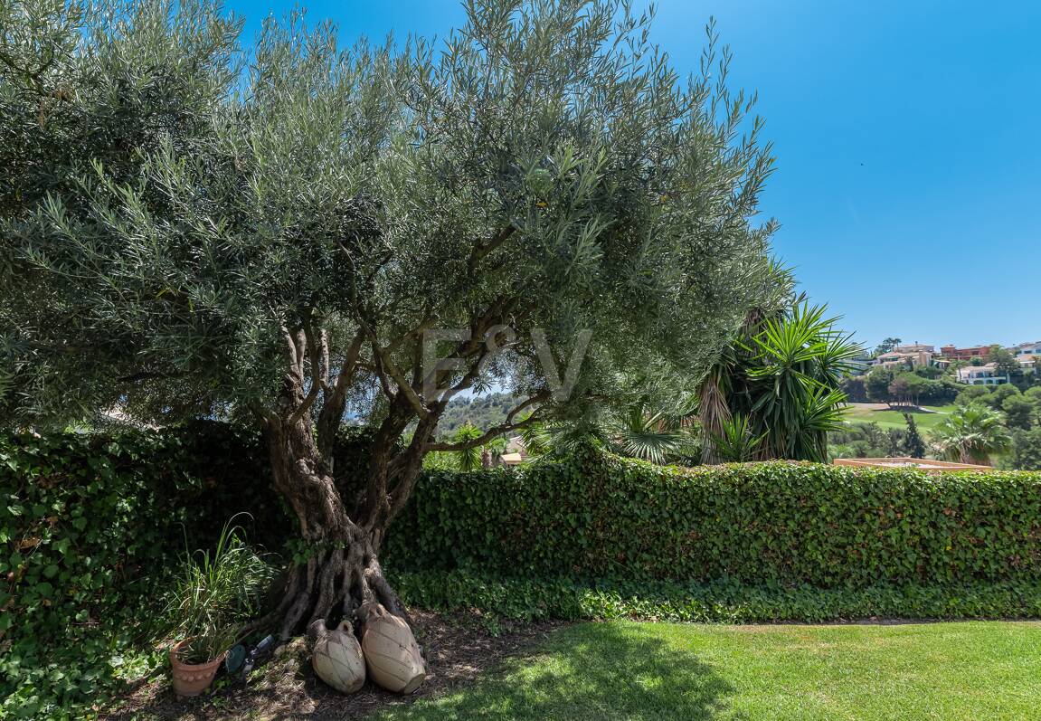 Villa classique à La Alquería avec vue spectaculaire sur la mer et le golf