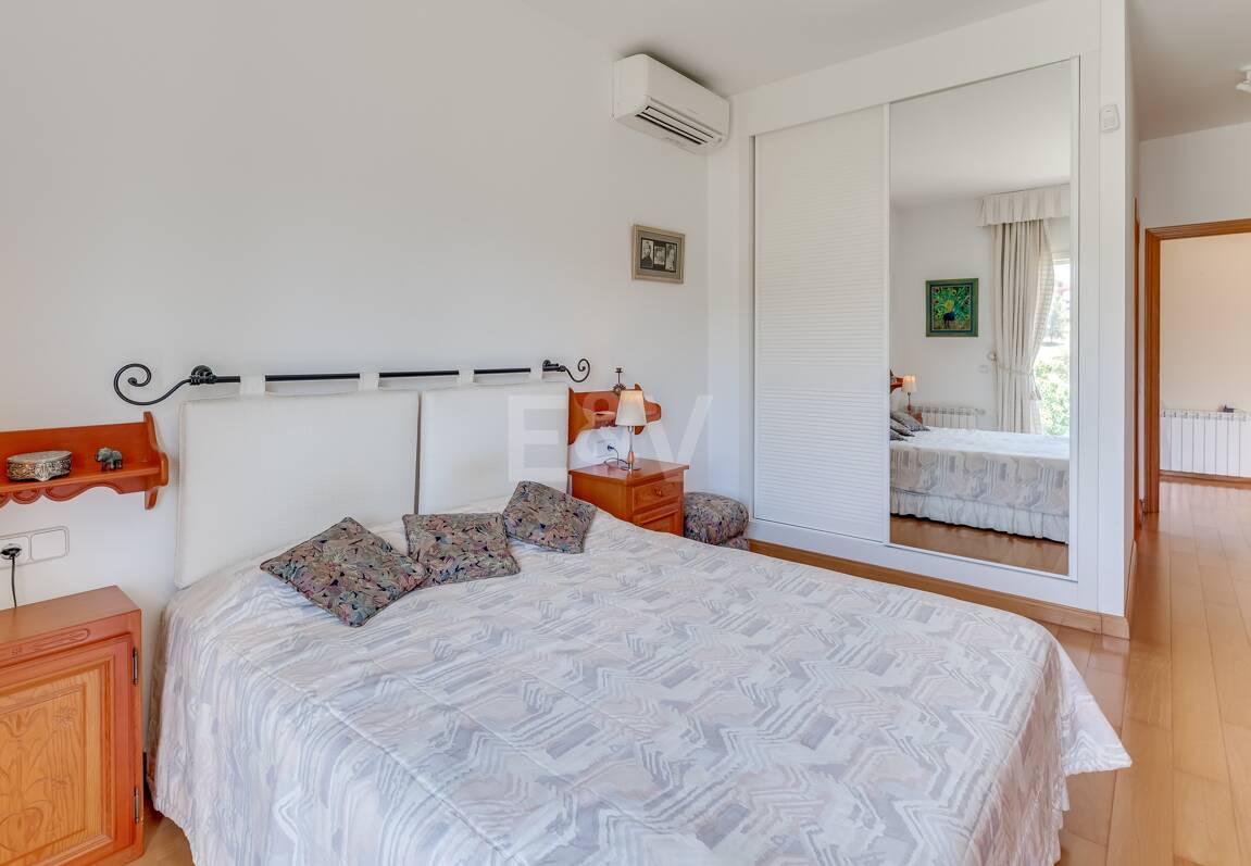 Villa classique à La Alquería avec vue spectaculaire sur la mer et le golf