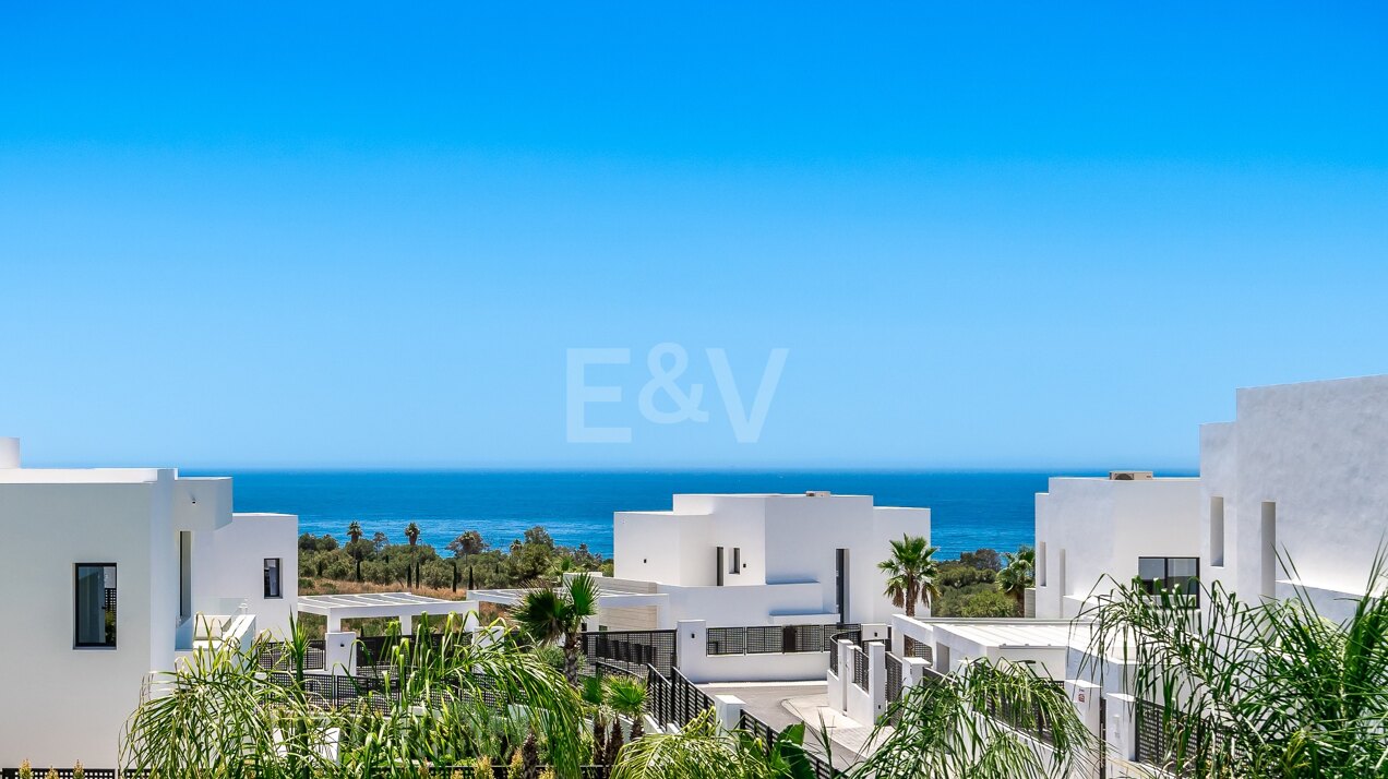 Modern Designer Villa with Sea Views in La Finca, Río Real