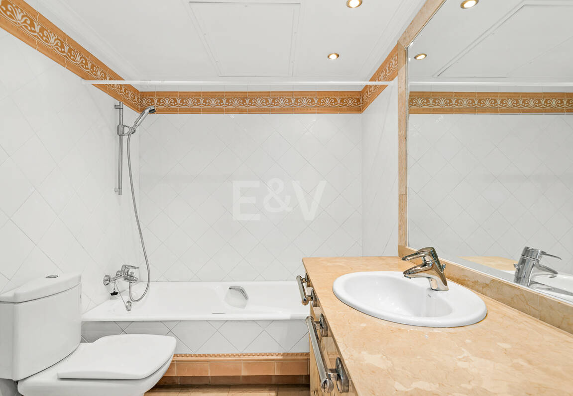 Elviria Beachfront Lägenhet med fantastisk havsutsikt