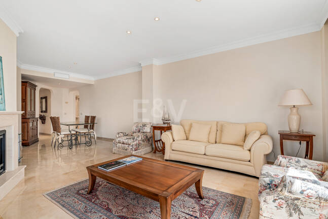 Elviria Beachfront Lägenhet med fantastisk havsutsikt