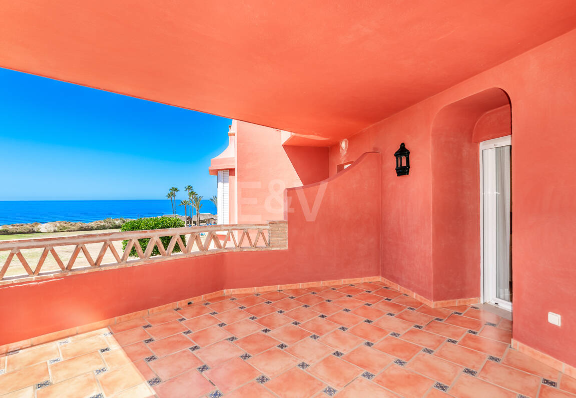 Elviria Beachfront Lägenhet med fantastisk havsutsikt