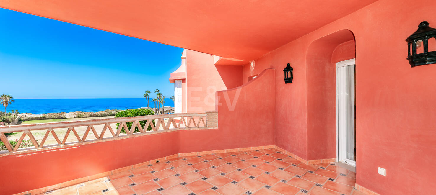 Elviria Beachfront Lägenhet med fantastisk havsutsikt