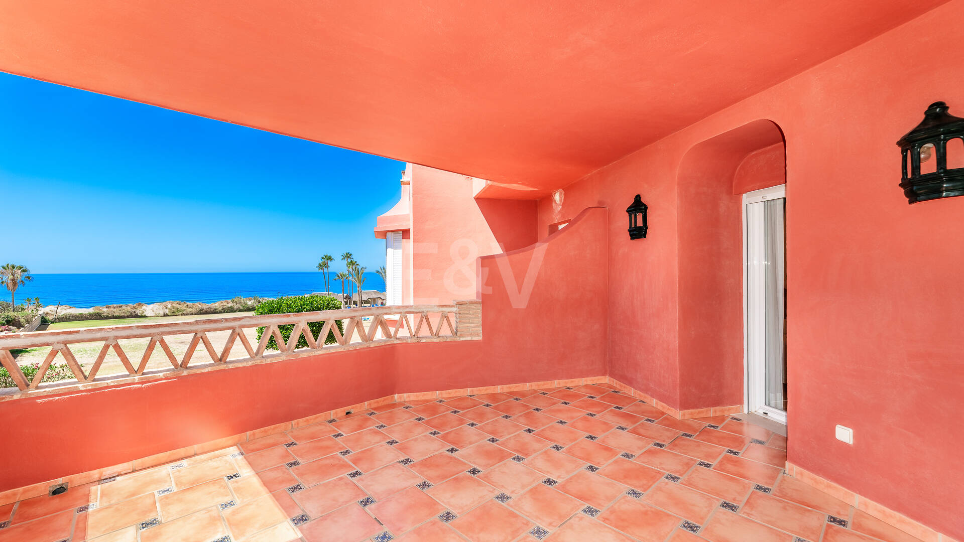 Elviria Beachfront Lägenhet med fantastisk havsutsikt