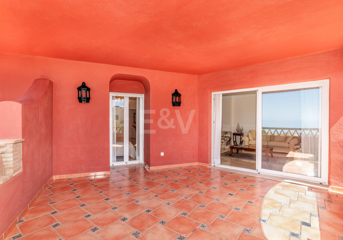 Elviria Beachfront Apartament z oszałamiającymi widokiem na morze