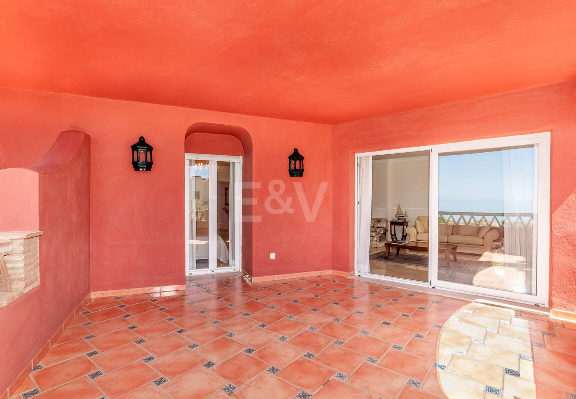 Elviria Beachfront Lägenhet med fantastisk havsutsikt