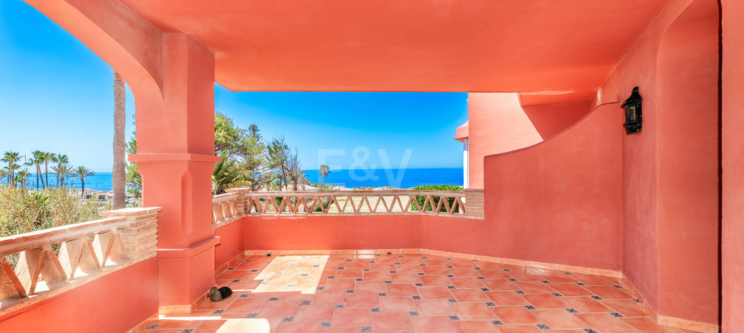 Elviria Beachfront Lägenhet med fantastisk havsutsikt