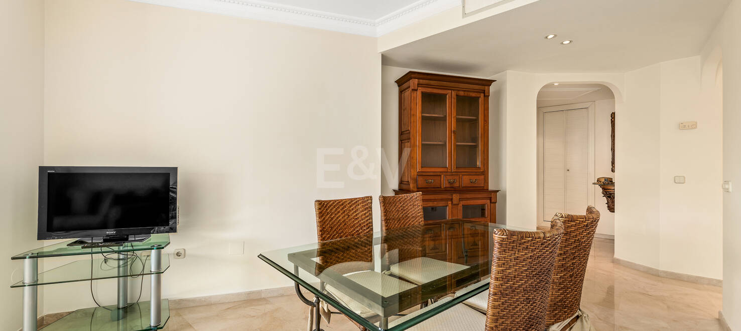 Elviria Beachfront Lägenhet med fantastisk havsutsikt