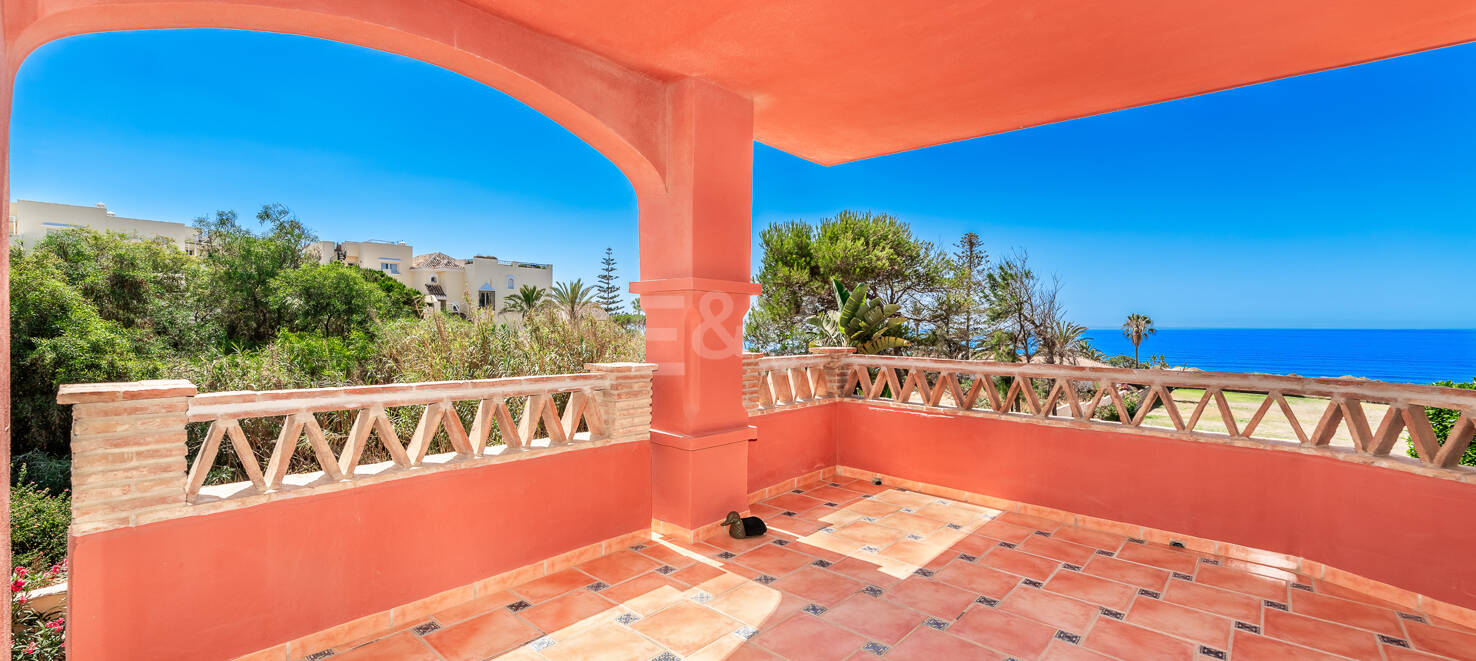 Elviria Beachfront Lägenhet med fantastisk havsutsikt
