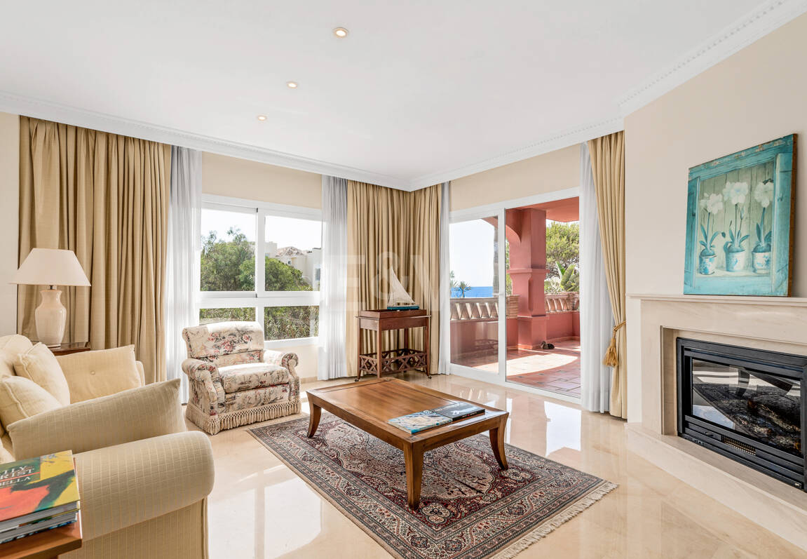 Elviria Beachfront Lägenhet med fantastisk havsutsikt